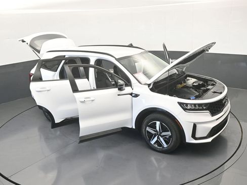 Used 2023 Kia Sorento S image 74