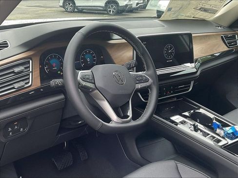 New 2026 Volkswagen Atlas SE AWD/4WD image 9