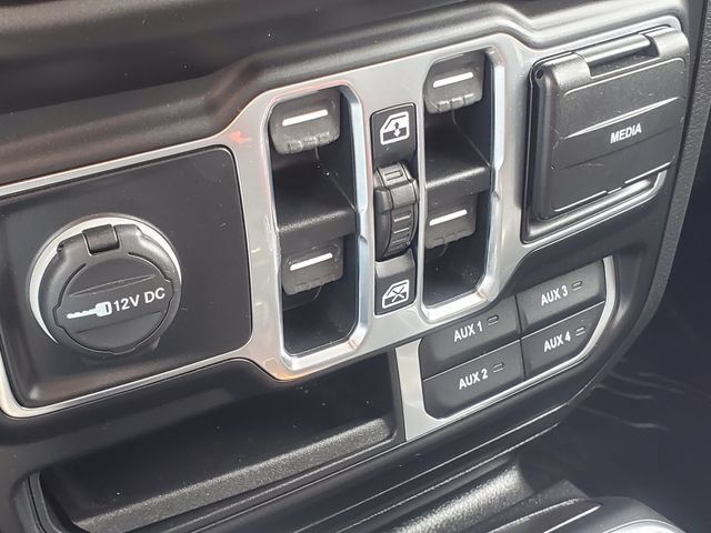 Used 2021 Jeep Wrangler Unlimited Sahara AWD/4WD image 24
