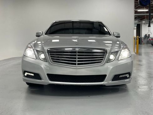 Used 2010 Mercedes-Benz E 550 4MATIC Sedan w/ Premium 2 Pkg image 6