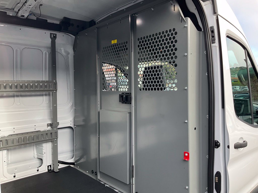 Used 2023 Ford E-Transit Medium Roof RWD image 40