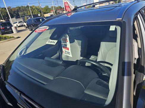 Certified 2021 Toyota Highlander Limited image 31