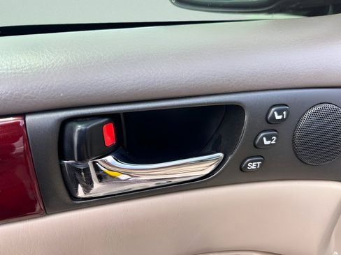 Used 2002 Lexus ES 330 FWD image 21