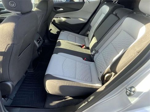 Certified 2018 Chevrolet Equinox LT w/ Sun & Infotainment Package image 11