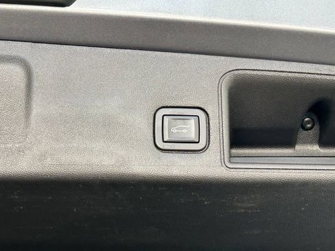 Used 2018 GMC Terrain Denali w/ Advanced Safety Package FWD image 34