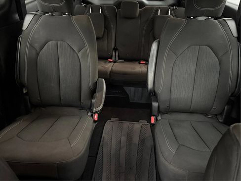 Used 2018 Chrysler Pacifica Touring Plus w/ S Appearance Package FWD image 20