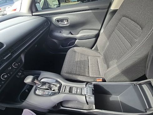 Used 2025 Honda HR-V LX image 21