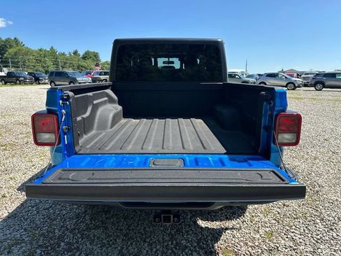 Used 2021 Jeep Gladiator Sport AWD/4WD image 13