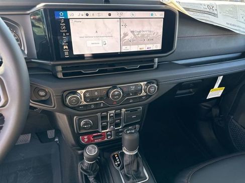 New 2026 Jeep Wrangler Unlimited Rubicon w/ Technology Group image 19