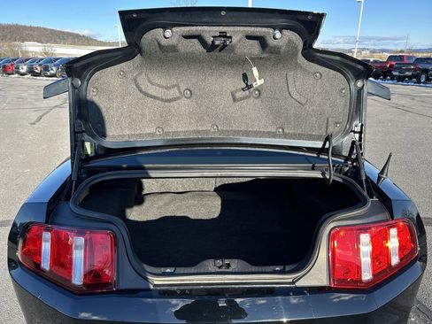 Used 2011 Ford Mustang GT Premium image 16