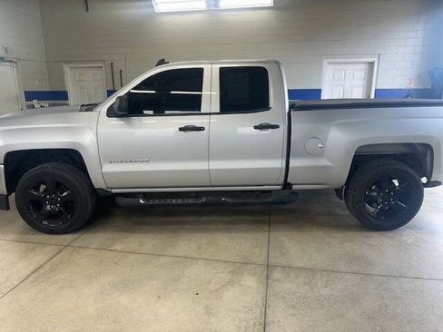 Used 2018 Chevrolet Silverado 1500 Custom w/ Rally 1 Edition AWD/4WD image 5