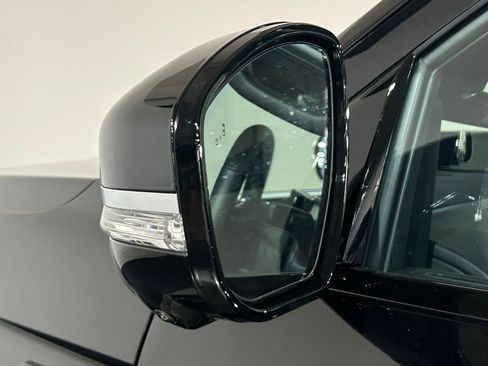 New 2026 Lincoln Navigator L Reserve AWD/4WD image 16