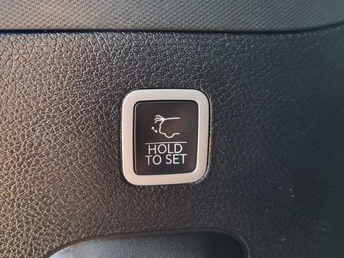 Used 2024 Jeep Wagoneer Series II w/ Flexible Seating Group AWD/4WD image 16