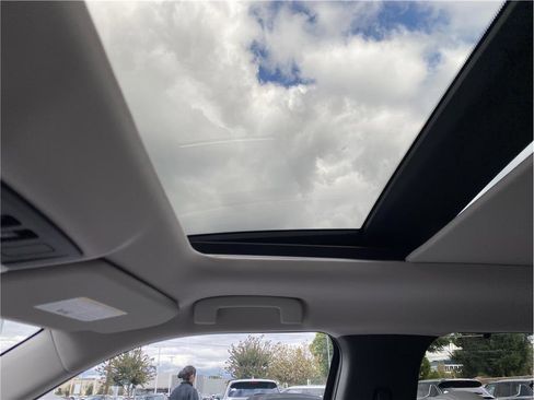 New 2025 Mitsubishi Outlander 4WD Plug-In Hybrid image 16