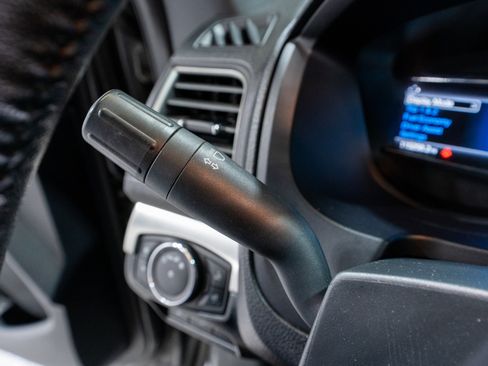 Used 2019 Ford Explorer XLT w/ Equipment Group 202A image 28