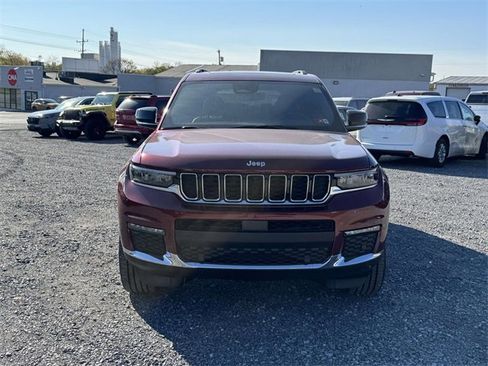 New 2025 Jeep Grand Cherokee L Limited w/ Luxury Tech Group II image 23