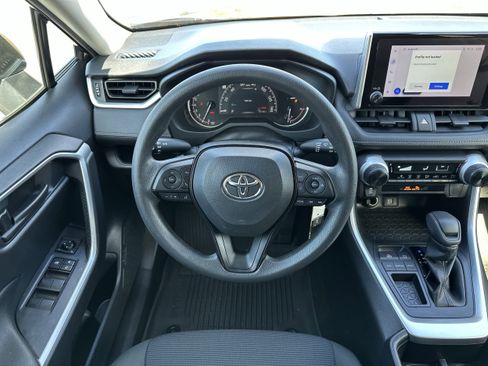 Used 2023 Toyota RAV4 LE image 10