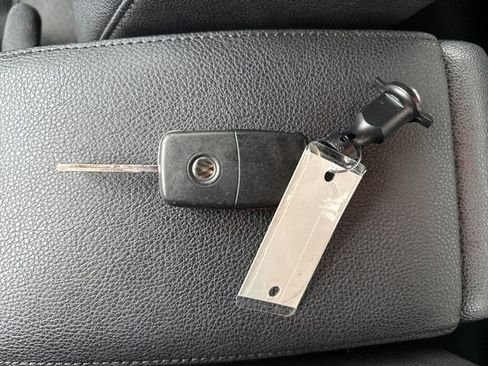 Used 2011 Volkswagen Jetta SE image 26