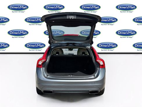 Used 2017 Volvo V60 T5 Premier w/ Convenience Package FWD image 27