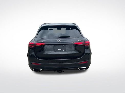 Used 2026 Mercedes-Benz GLC 300 4MATIC image 4