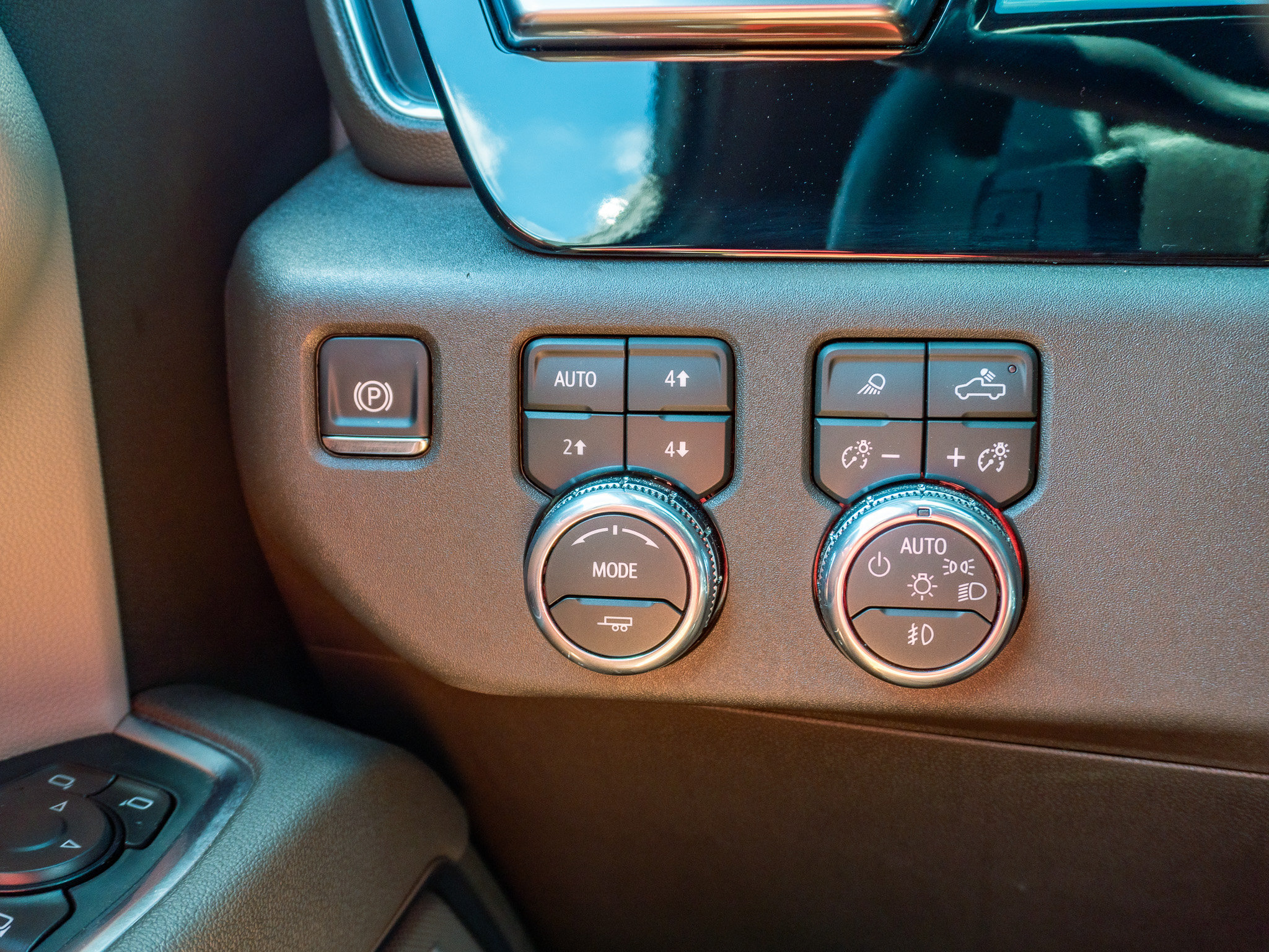 Used 2026 GMC Sierra 1500 SLT w/ SLT Convenience Package AWD/4WD image 29