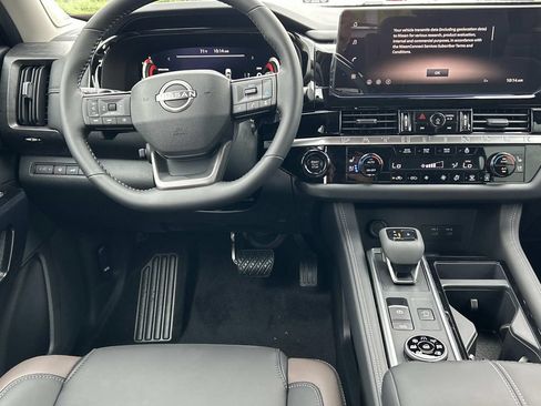 New 2026 Nissan Pathfinder Platinum w/ Lighting Package AWD/4WD image 23