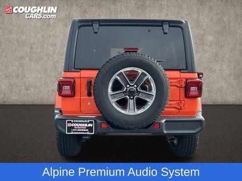 Used 2018 Jeep Wrangler Unlimited Sahara image 7