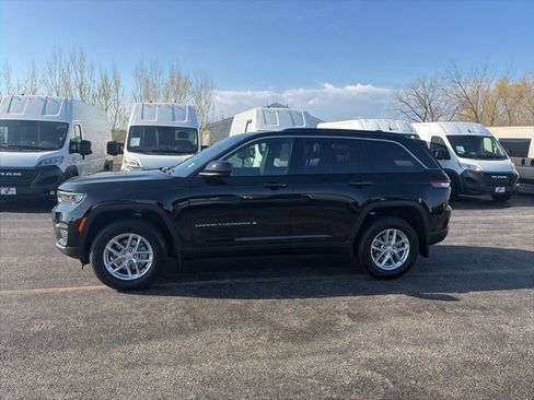 New 2026 Jeep Grand Cherokee Laredo X AWD/4WD image 2