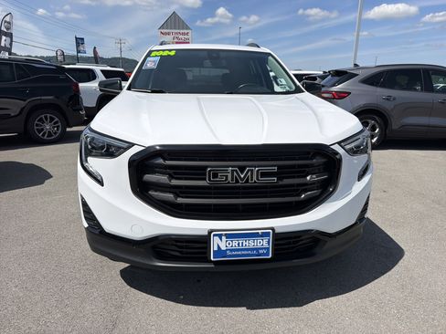 Used 2021 GMC Terrain SLE w/ Driver Convenience Package AWD/4WD image 2