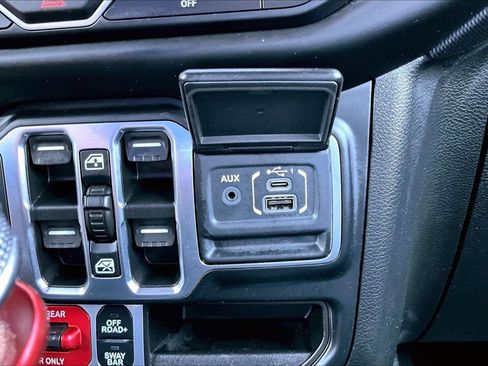 Used 2021 Jeep Wrangler Unlimited Rubicon AWD/4WD image 29
