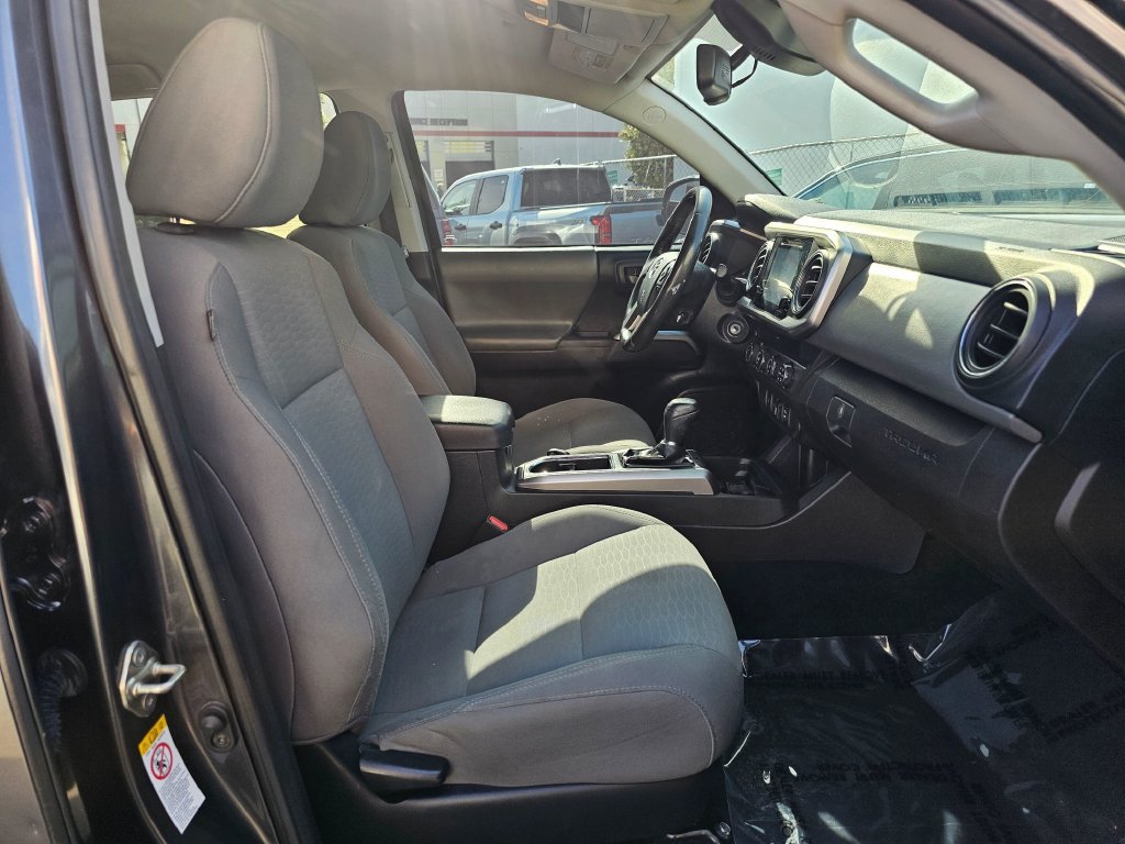 Used 2019 Toyota Tacoma SR5 AWD/4WD image 10