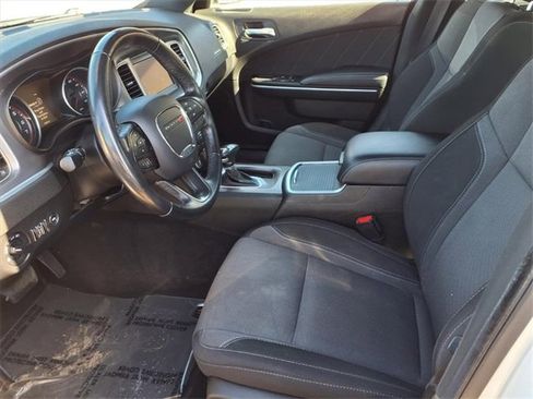 Used 2022 Dodge Charger SXT image 12