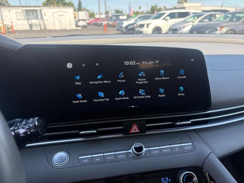 Used 2025 Hyundai Elantra SEL FWD image 21