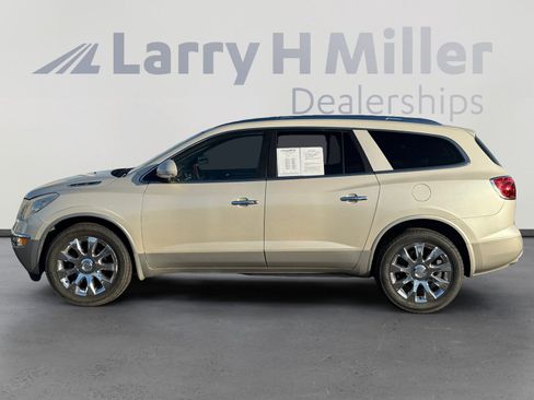 Used 2011 Buick Enclave CXL image 2