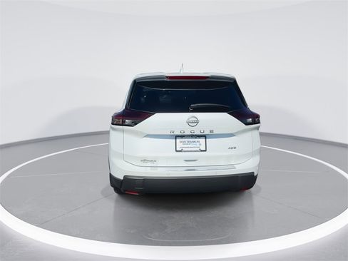 New 2026 Nissan Rogue SV image 7