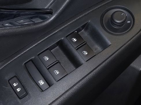 Used 2019 Chevrolet Trax LS image 27