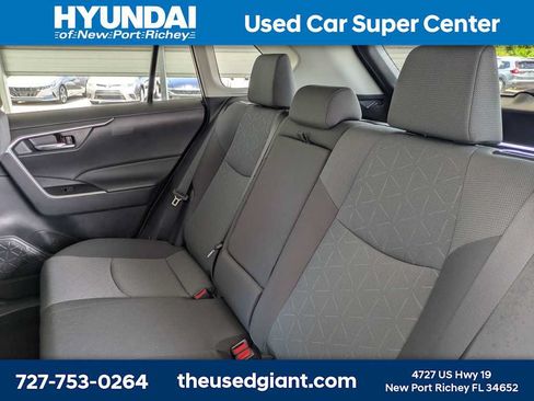 Used 2024 Toyota RAV4 AWD Hybrid image 16