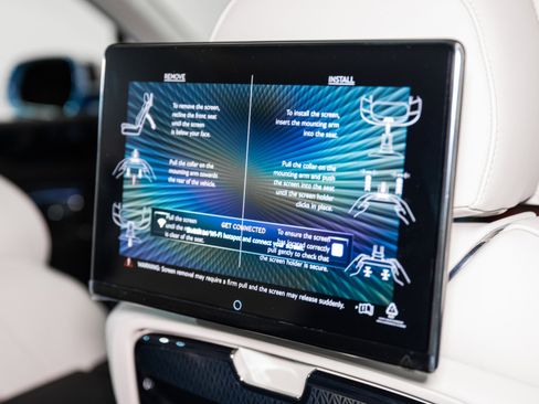 Used 2025 Bentley Bentayga Extended Wheelbase image 27