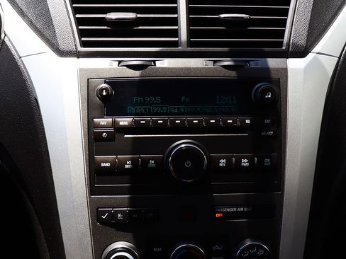 Used 2012 Chevrolet Traverse LT FWD image 47