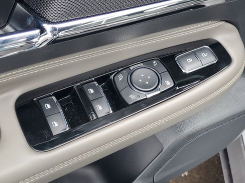 New 2025 Lincoln Corsair Reserve w/ Equipment Group 202A image 10