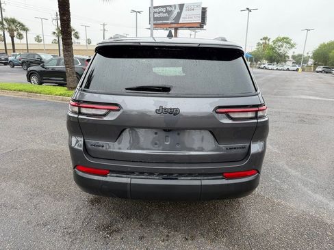 Used 2025 Jeep Grand Cherokee L Limited w/ Black Appearance Package image 5