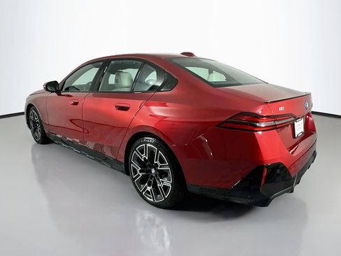 Used 2025 BMW i5 eDrive40i w/ M Sport Package RWD image 3