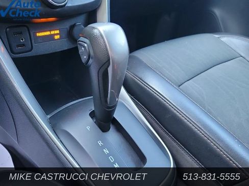 Used 2019 Chevrolet Trax LT w/ LT Convenience Package AWD/4WD image 18