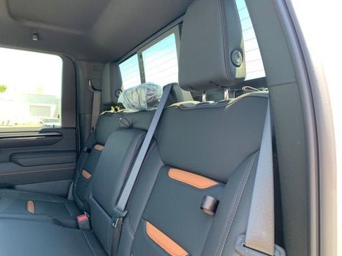 New 2026 GMC Sierra 2500 AT4 w/ Technology Package AWD/4WD image 11