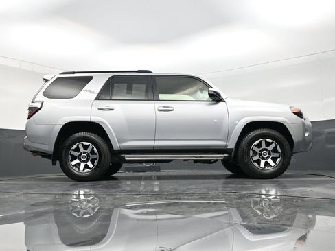 Used 2020 Toyota 4Runner TRD Off-Road Premium w/ Moonroof Package AWD/4WD image 26
