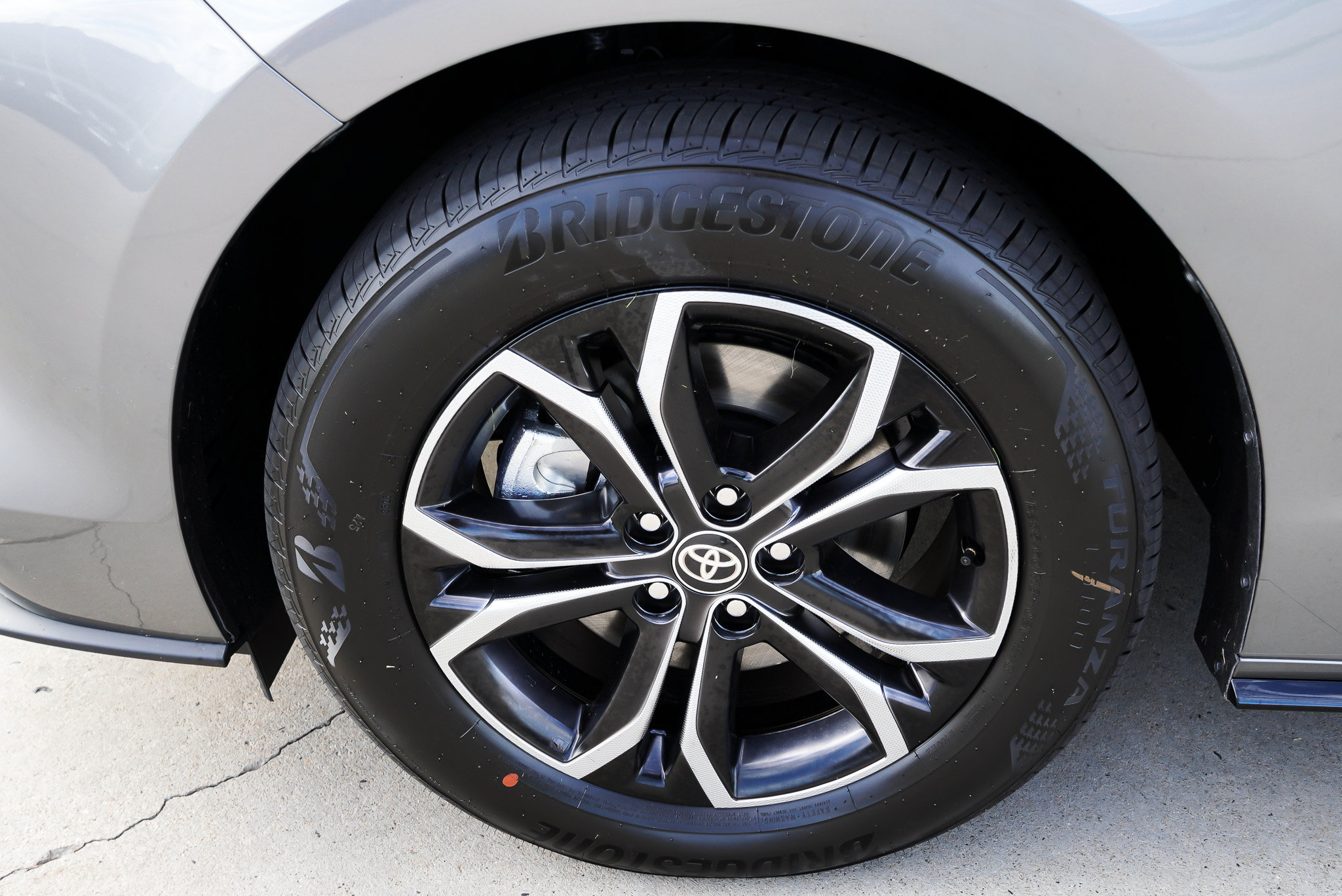 New 2026 Toyota Sienna Platinum AWD/4WD image 12
