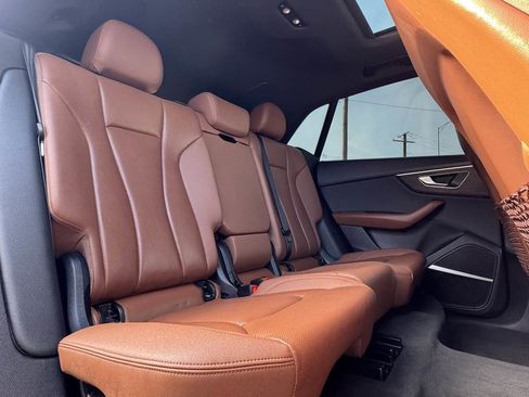 Used 2021 Audi Q8 Prestige w/ Prestige Package image 35