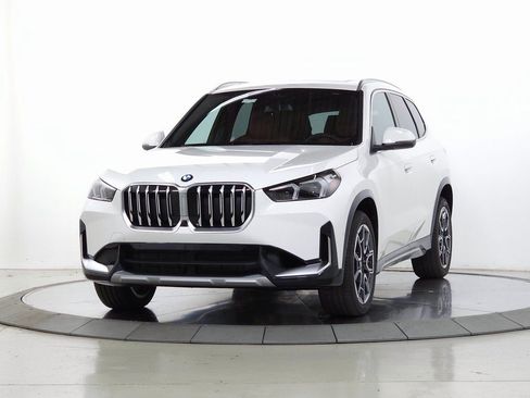 Used 2026 BMW X1 xDrive28i image 3