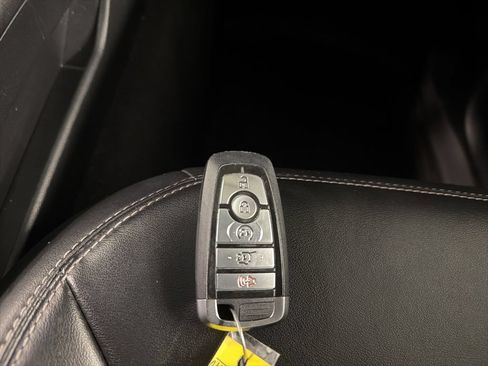 Used 2023 Ford Explorer XLT w/ Equipment Group 202A AWD/4WD image 41