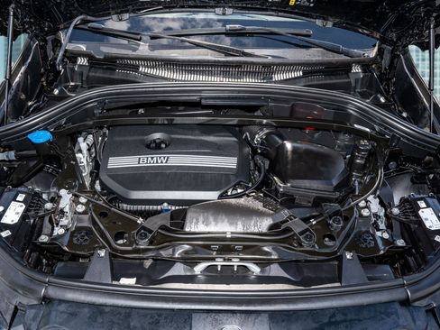 Used 2025 BMW X1 xDrive28i image 37